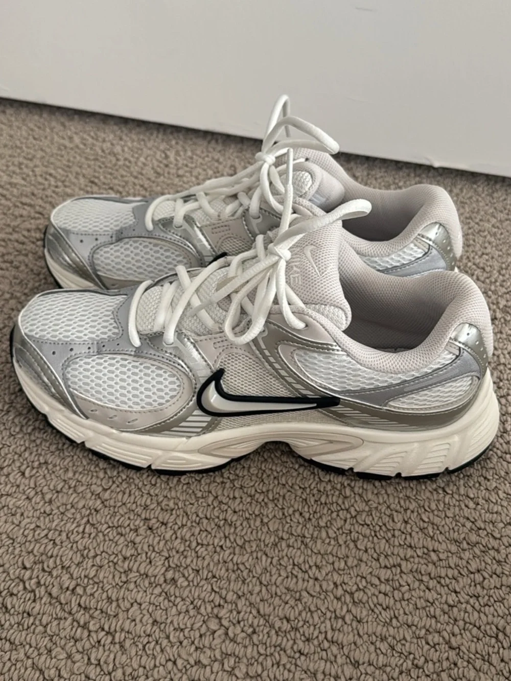 Nike Women’s V5 RNR Sneaker